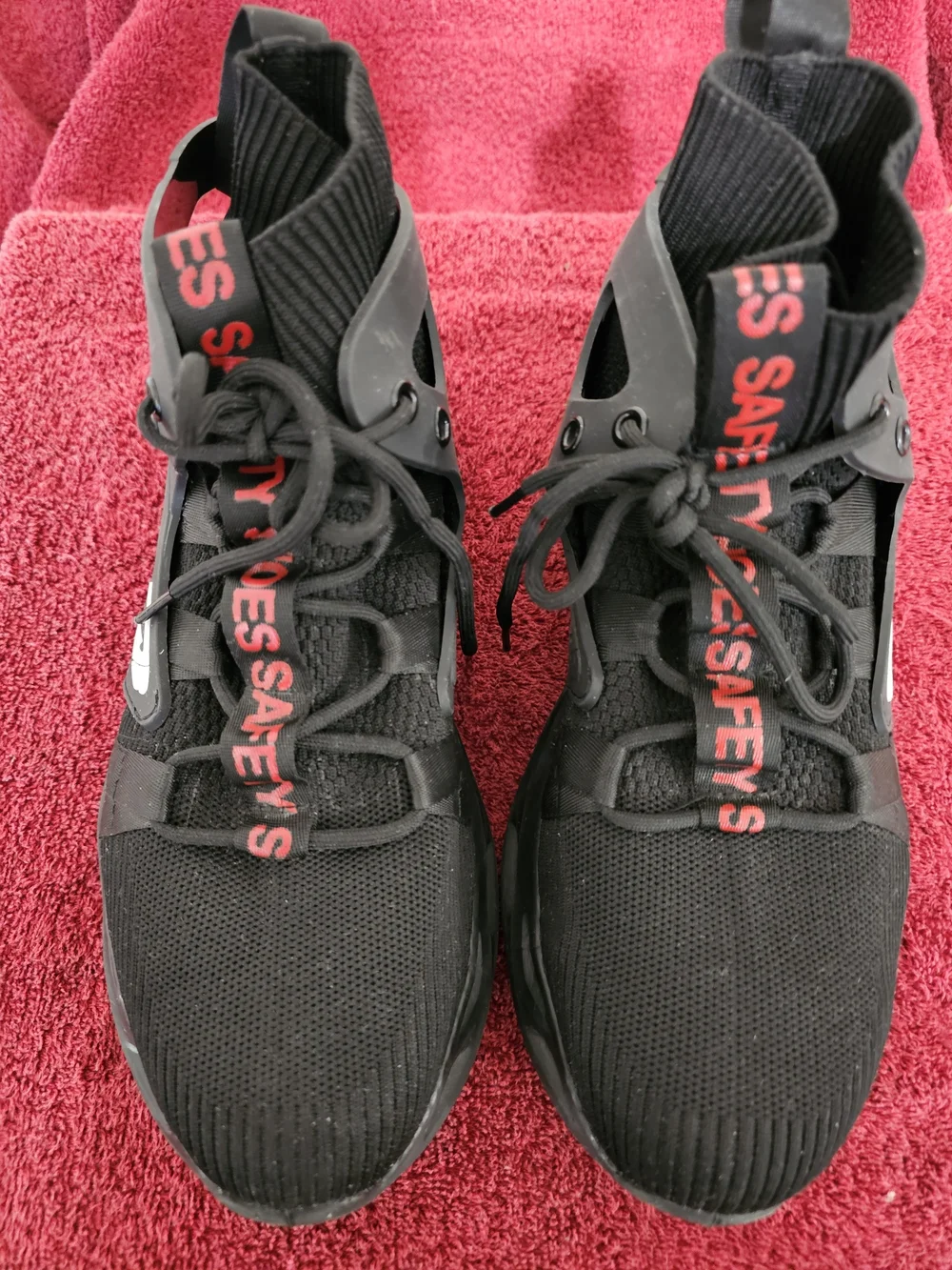 Men's Black Slip-On Athletic Loafers with Red Accent